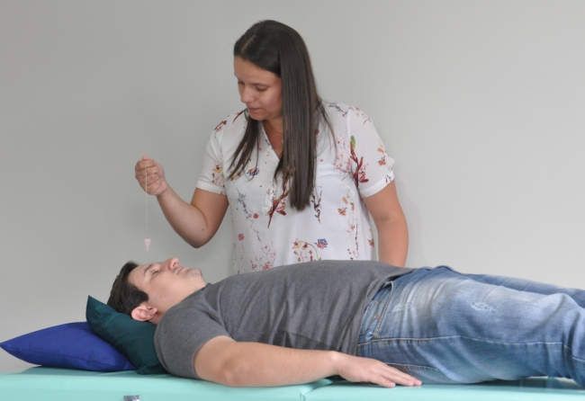 terapia-do-pendulo-revitaliza-energias-do-corpo-para-melhor-saude-vital