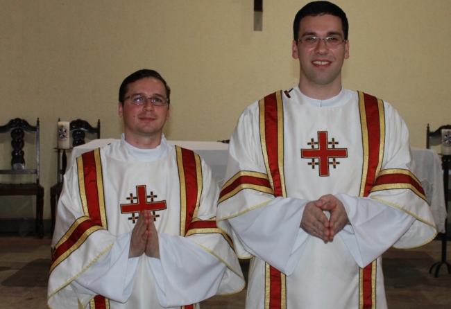 dois-santa-cruzenses-irao-se-ordenar-padres-hoje