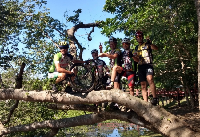 ciclistas-do-giro-loko-vao-ao-pantanal-e-a-bolivia-de-bicicleta