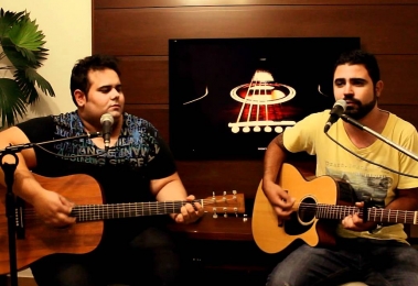 com-apresentacao-dupla-lu--robertinho-e-acustico-d3-cantam-na-expo-prudente