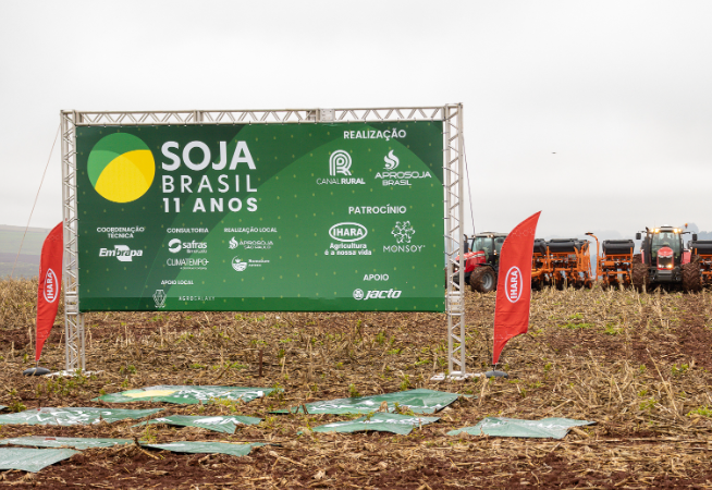 abertura-de-plantio-soja-reuniu-centenas-em-santa-cruz
