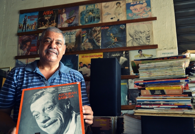 dono-de-sebo-ganha-a-vida-como-colecionador-de-memorias