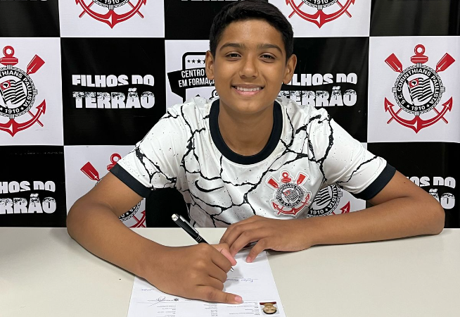 aos-11-anos-atleta-de-santa-cruz-e-contratado-pelo-corinthians