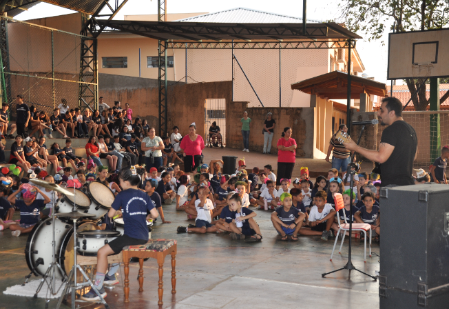 arnaldo-moraes-ribeiro-realiza-1-edicao-do-show-de-talentos