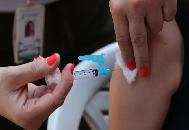 cidade-registra-844-doses-da-vacina-contra-dengue-em-2026
