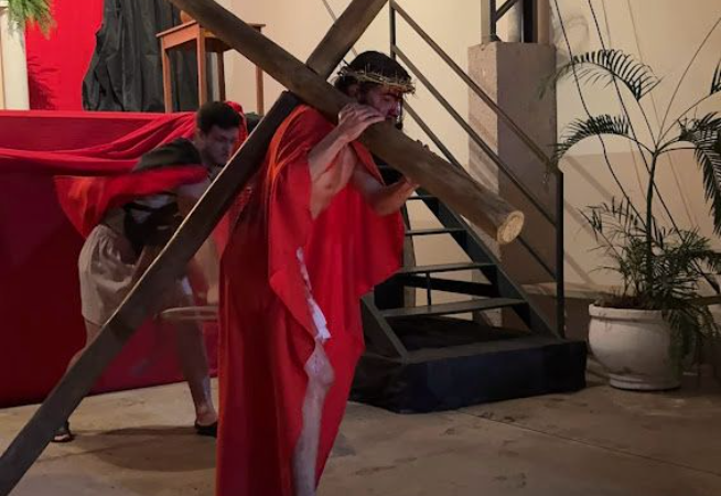 comunijovem-realiza-encenacao-da-paixao-de-cristo-em-santa-cruz