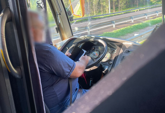 de-ameacas-a-infracoes-universitarios-denunciam-empresa-de-onibus