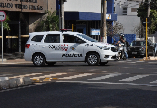 santa-cruz-recebe-viatura-da-pm-com-nova-identidade-visual