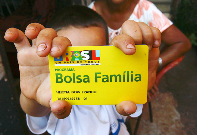 numero-de-familias-no-bolsa-familia-cai-em-santa-cruz