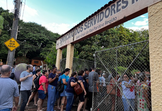 quase-metade-dos-servidores-municipais-recebem-menos-de-r-3-mil-em-santa-cruz