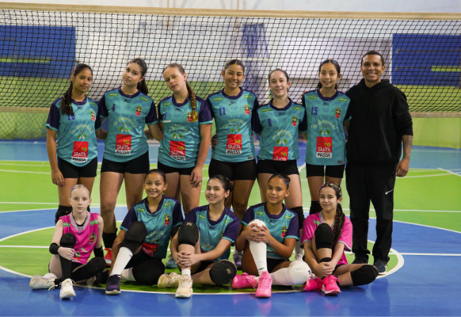 santa-cruz-brilha-no-voleibol-e-handebol