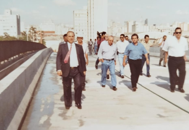 santos-blumer-alia-experiencia-tecnica-a-projetos-de-grande-porte