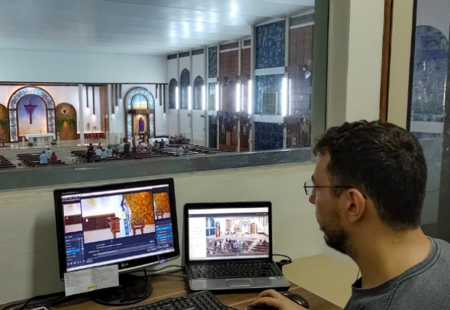 transmissao-online-de-missas-em-santa-cruz-aproxima-fieis-da-comunidade